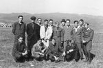 Tri Duby 17-9-1944,waiting pilots2.jpg