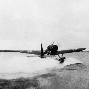 1-Arado-Ar-196A-SAGr-126-_DN_IG_-WNr-1960277-02