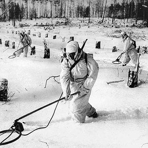 The soviet mine detector VIM-203, 1942