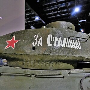 T-34-85  (27).JPG