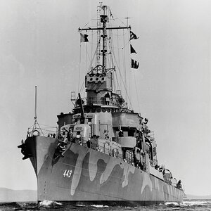 USS_Nicholas_(DD-449)_during_trials_on_28_May_1942_a2