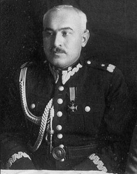 General Walerian Czuma (1890-1962), the Commander of Defence of Warsaw in 1939.
