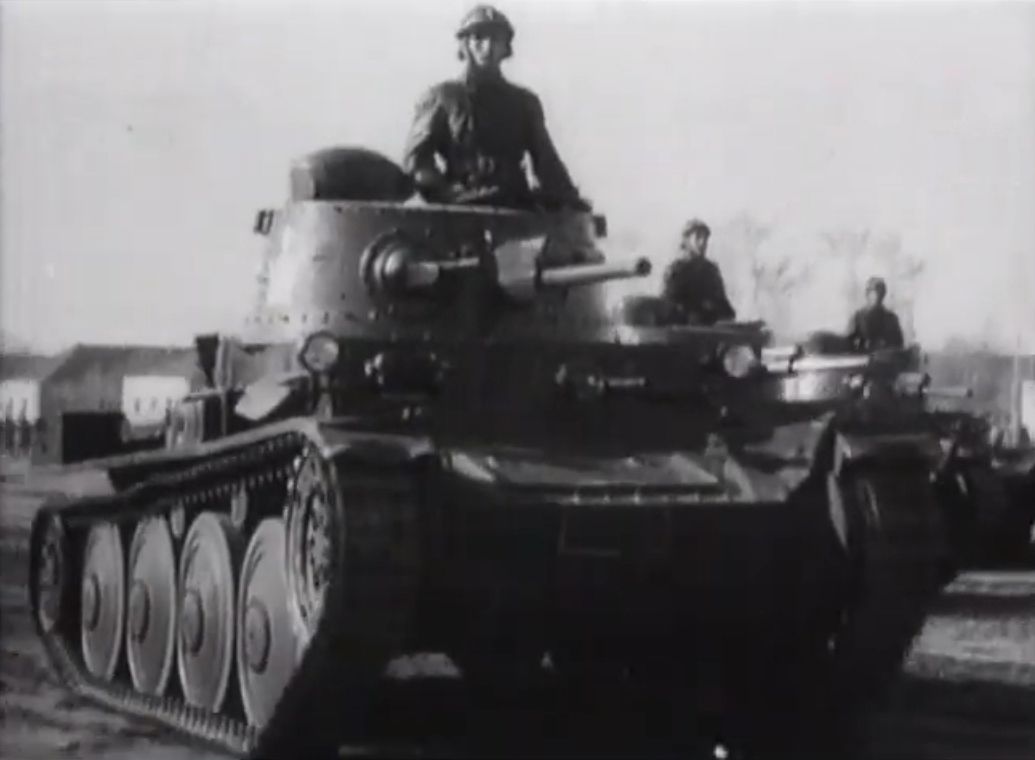 Iranian Army Škoda-CKD TNH-P light tank, Tehran, 1942