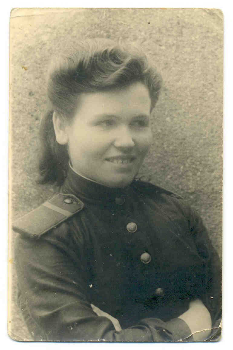 Soviet female Yefreitor